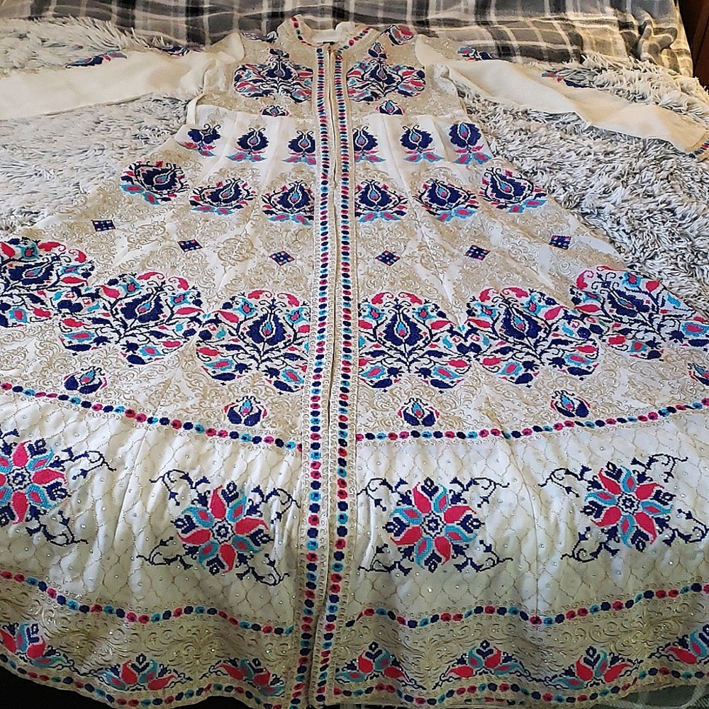 Beautiful hand embroidered caftan made in jordan